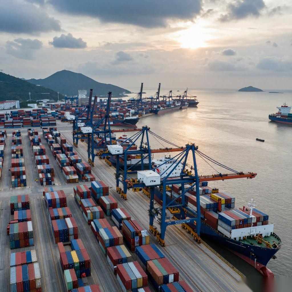 港口吞吐量持续攀升，折射我国经济强劲发展势头